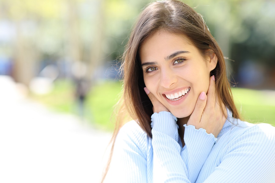 How a Dental Bridge Addresses Gaps